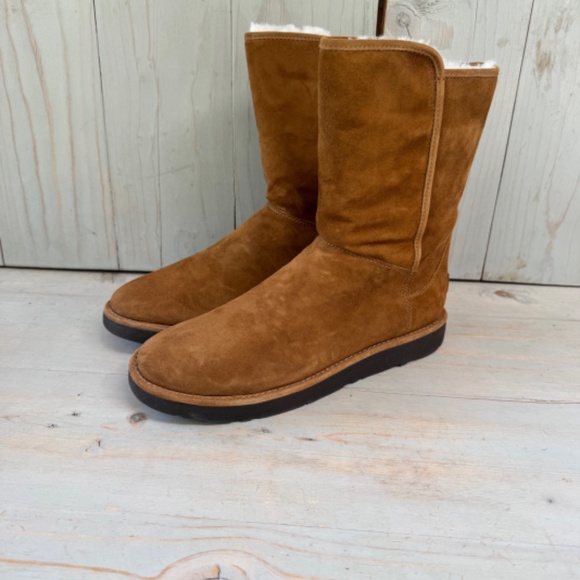 UGG ABREE  TOSCANA FUR SHORT BOOTS NIB - Picture 2 of 9